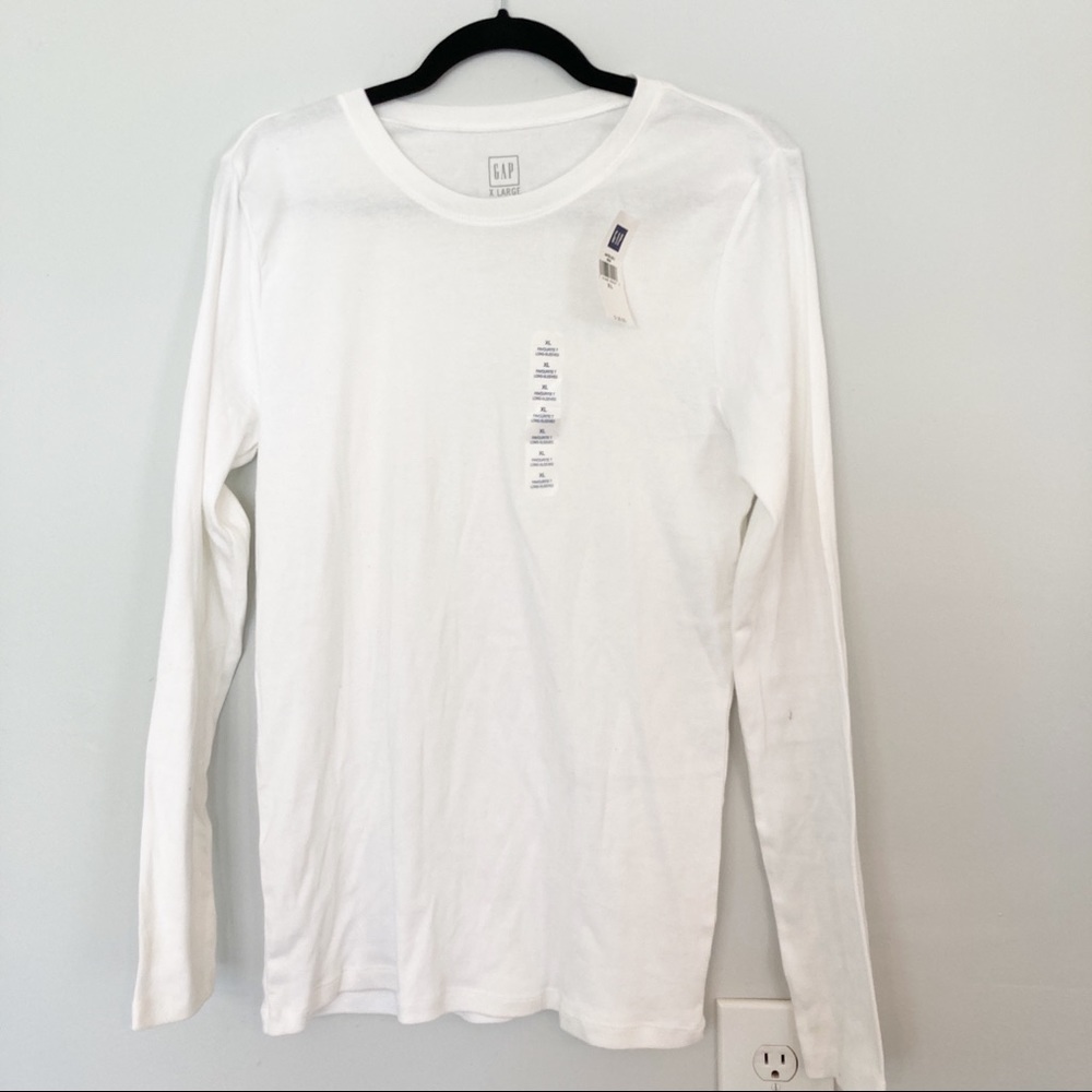 NWT- Gap white long sleeve basic tee- xl